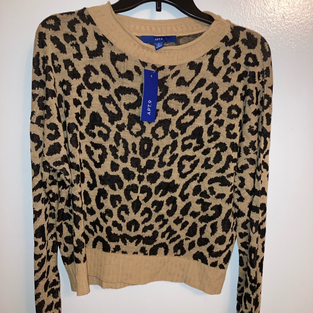 APT.9 Women’s Cheetah Print Long Sleeve Sweater Size Medium Crew Neck